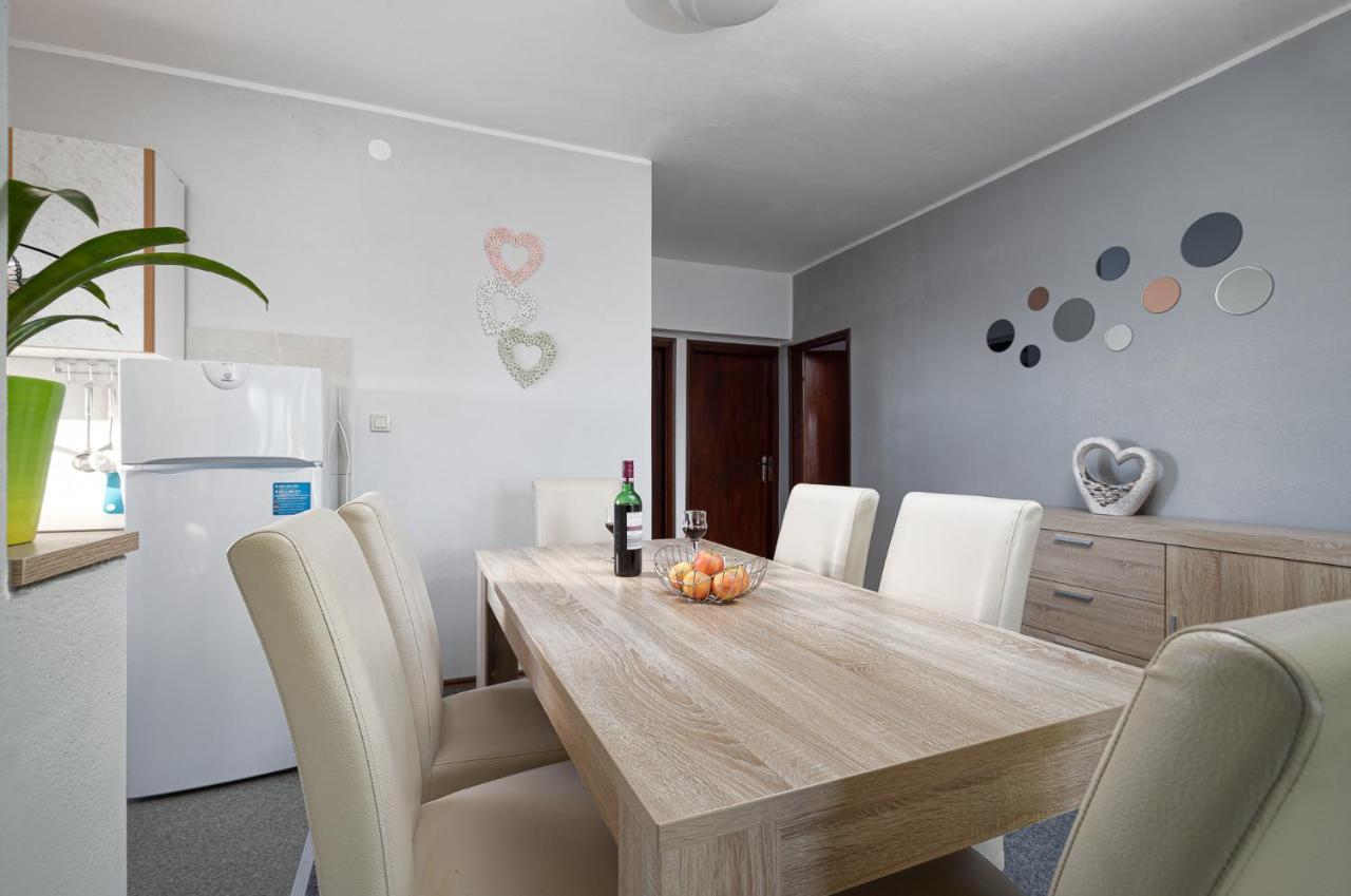 Apartamento Dvi Ulike Labinci Exterior foto