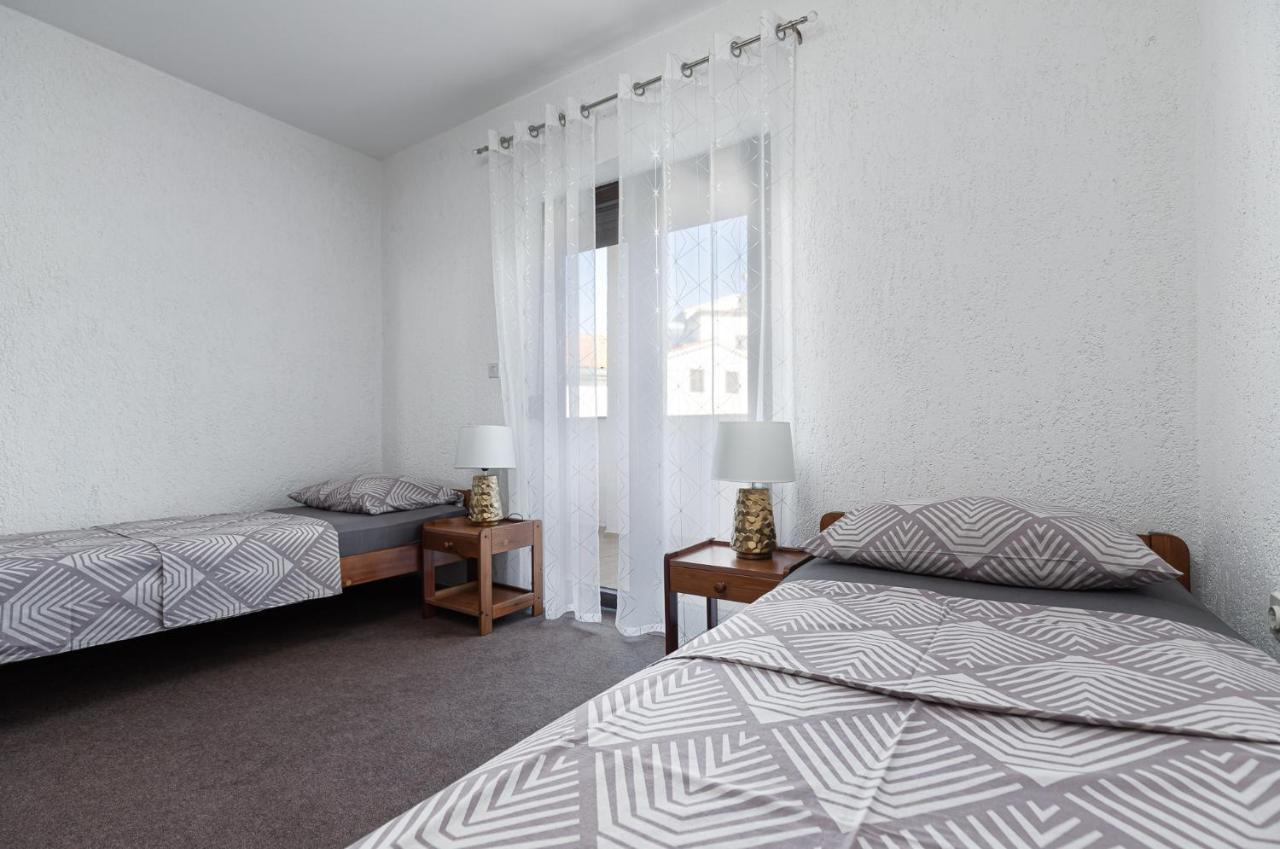 Apartamento Dvi Ulike Labinci Exterior foto