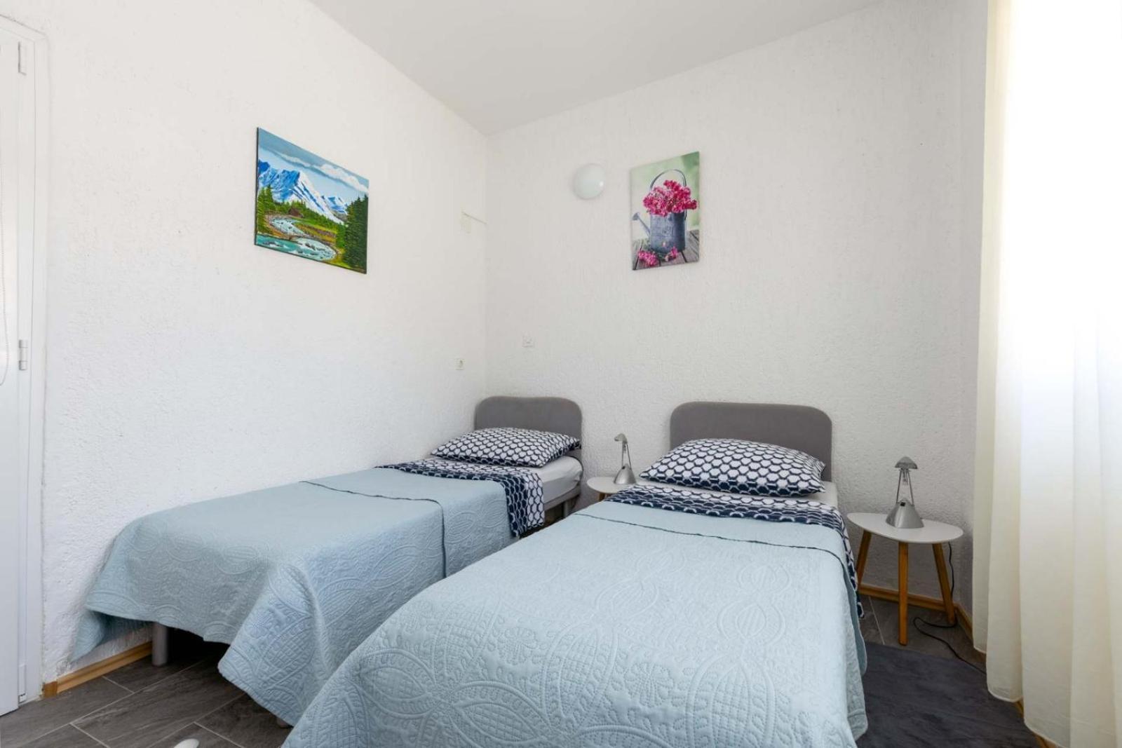 Apartamento Dvi Ulike Labinci Exterior foto
